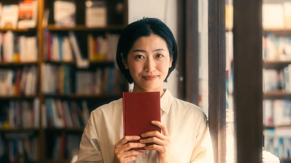 テスト2：写実人物と手のGrok Imagine Image生成結果